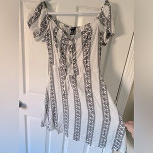 Rue 21 paisley black and white boho summer off the shoulder dress, size medium